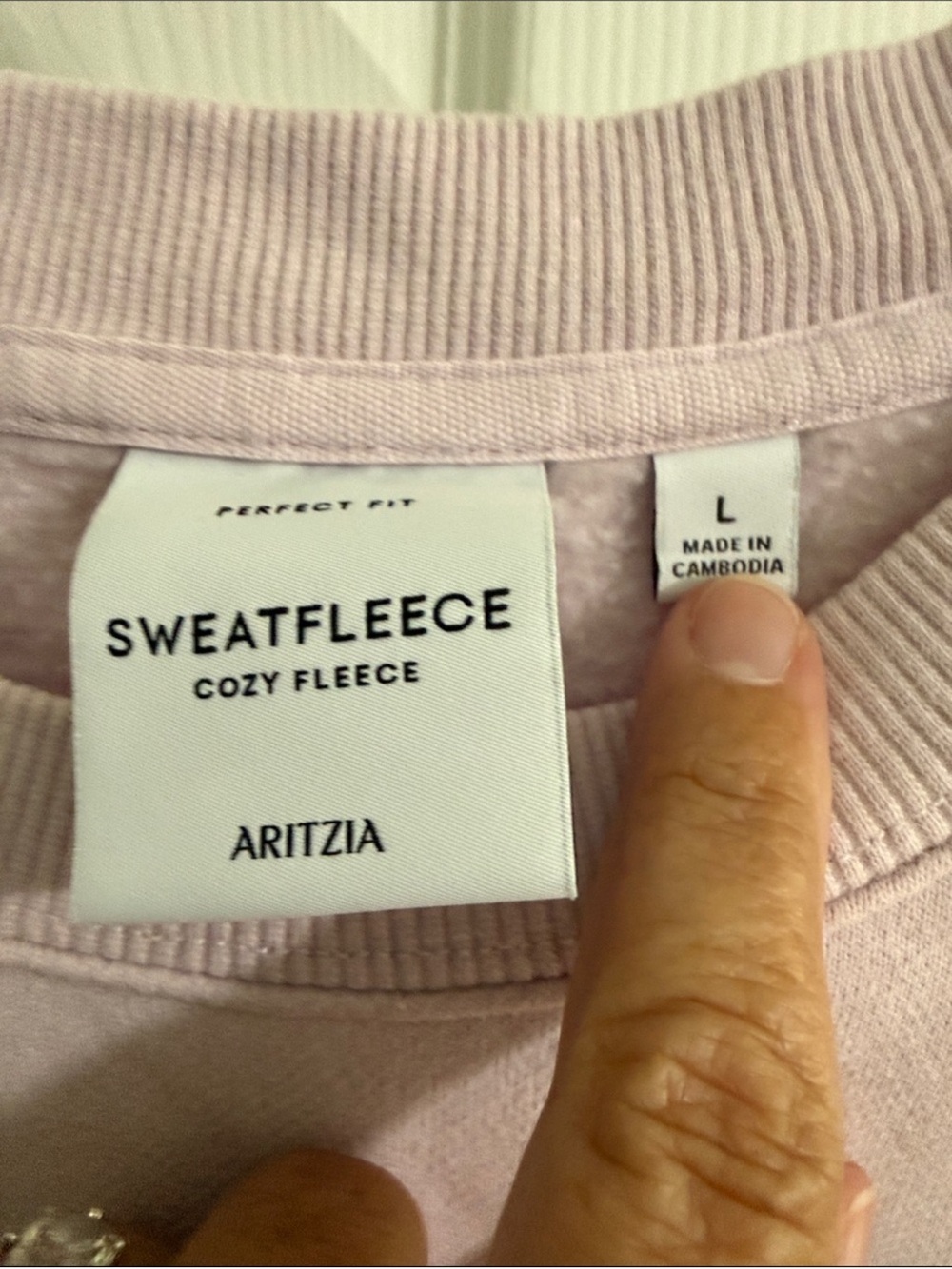 Aritzia Sweatfleece Perfect Fit pullover sweatshirt sweater - Picture 2 of 6